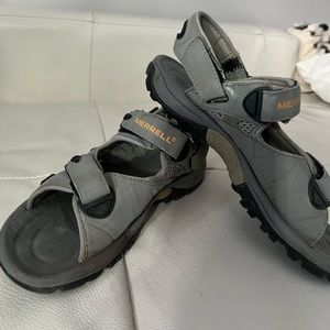 GUC Merrell hiking/all terrain sandals size 7